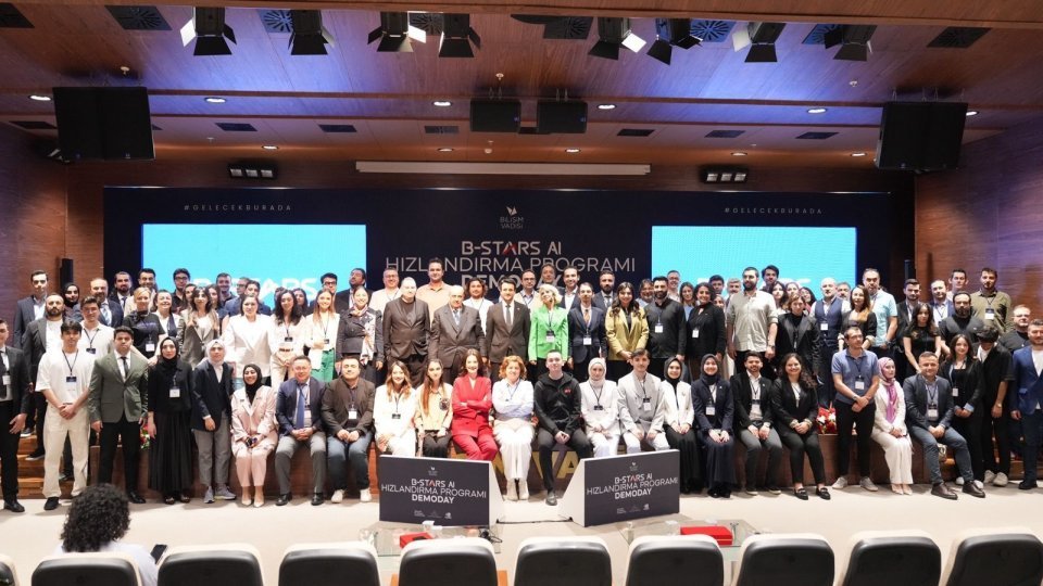 XON was on stage at B-Stars AI Demo Day